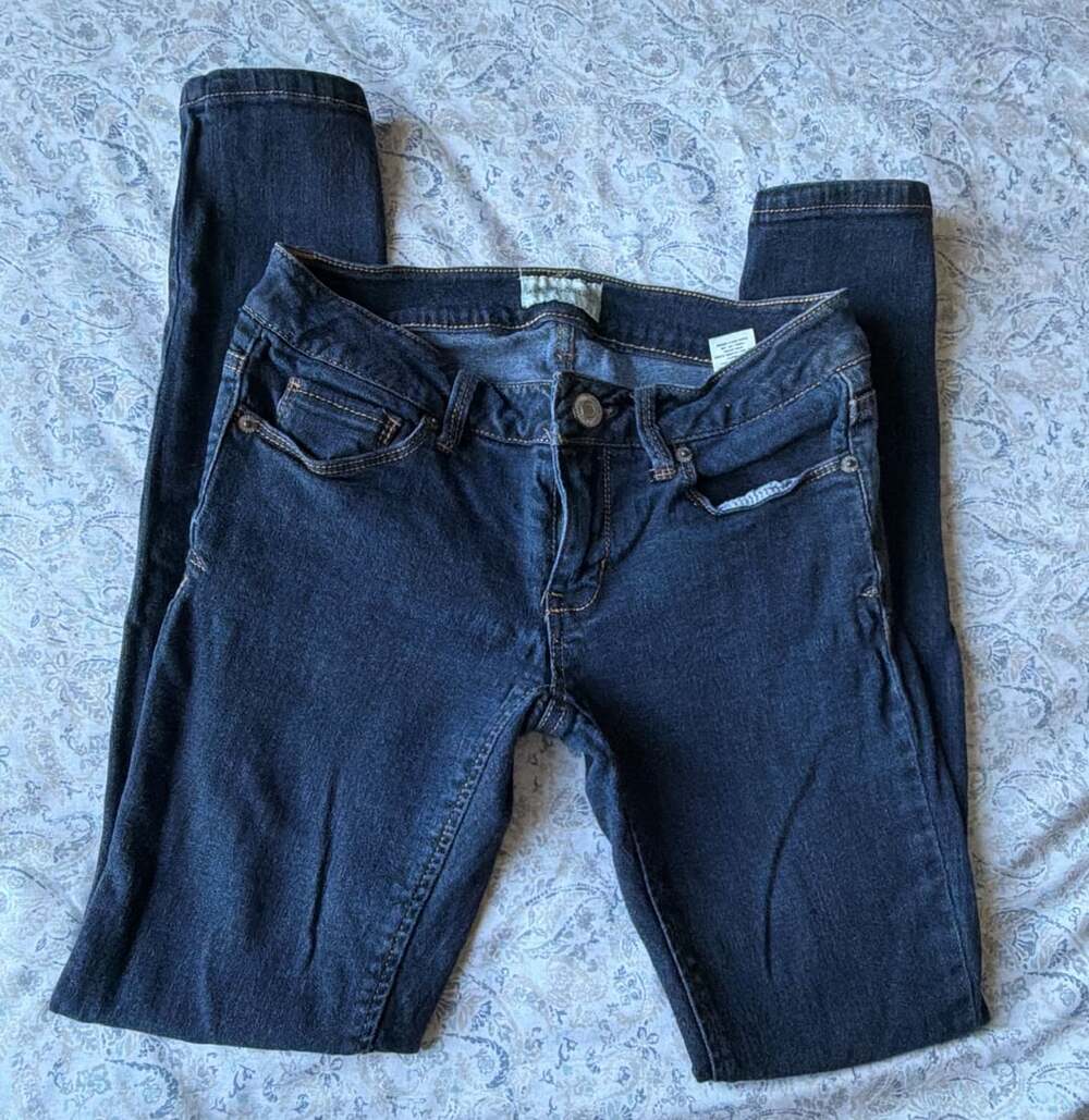 Aeropostale Lola Legging Jeans Dark Wash Skinny Denim Size 3/4 Regular